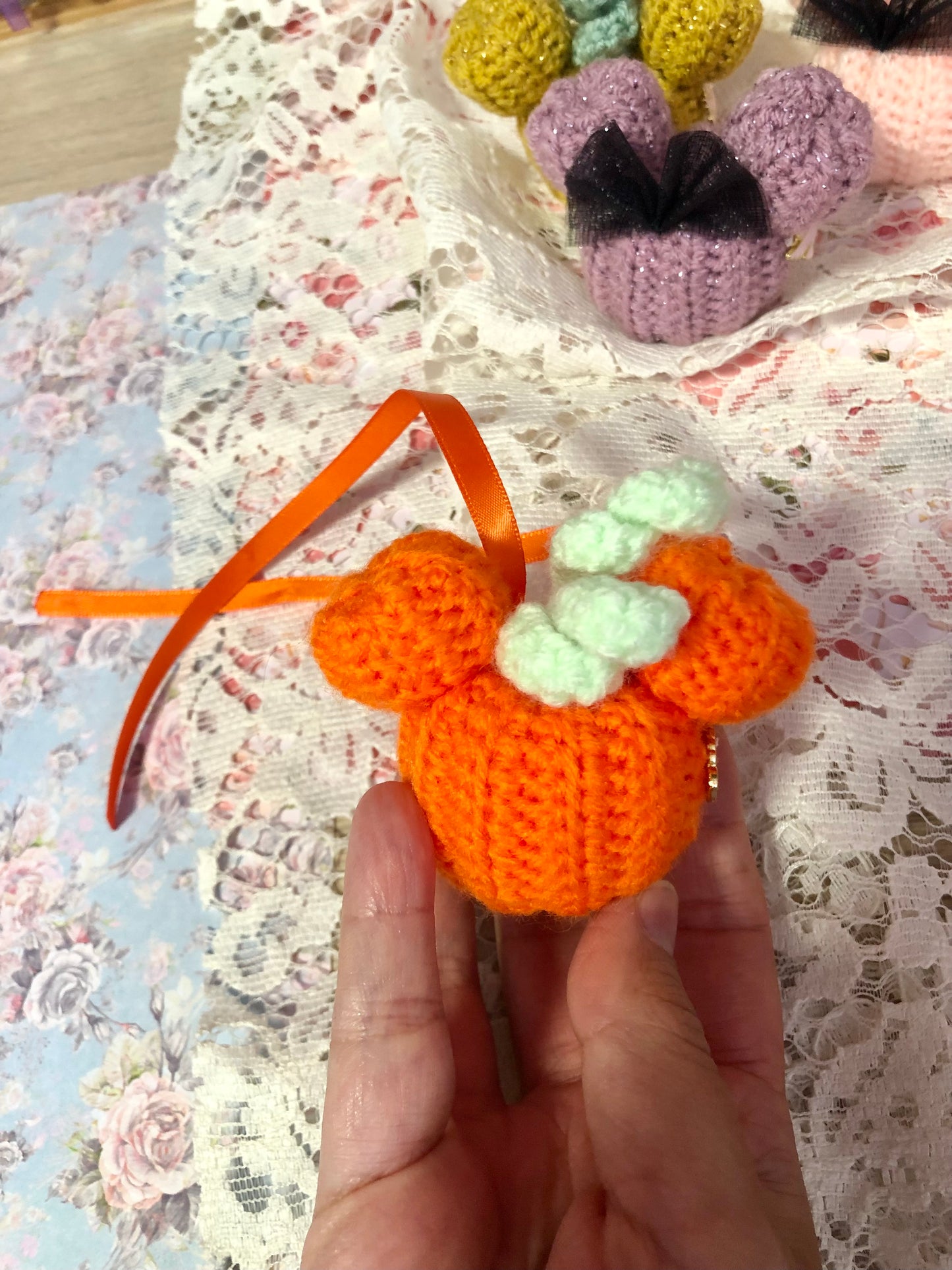 Mini-citrouille Mickey au crochet