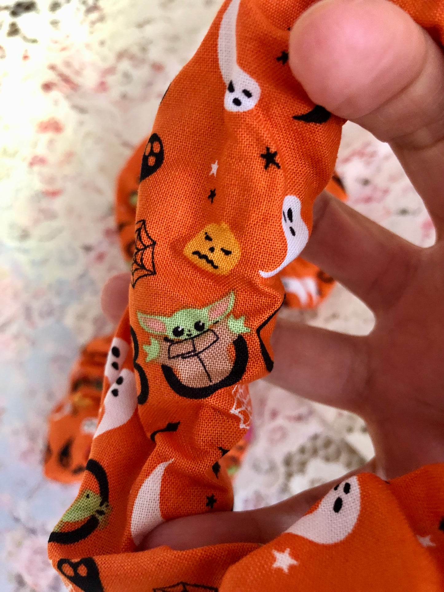 Chouchou Baby Yoda Halloween