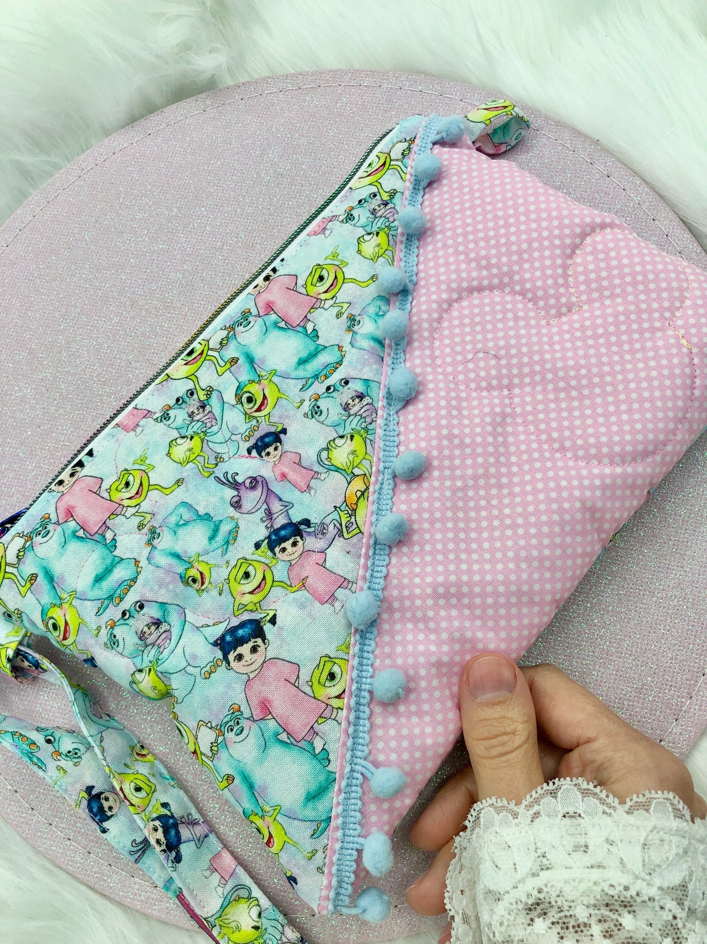 Pochette en tissu "Monstres et Cie"