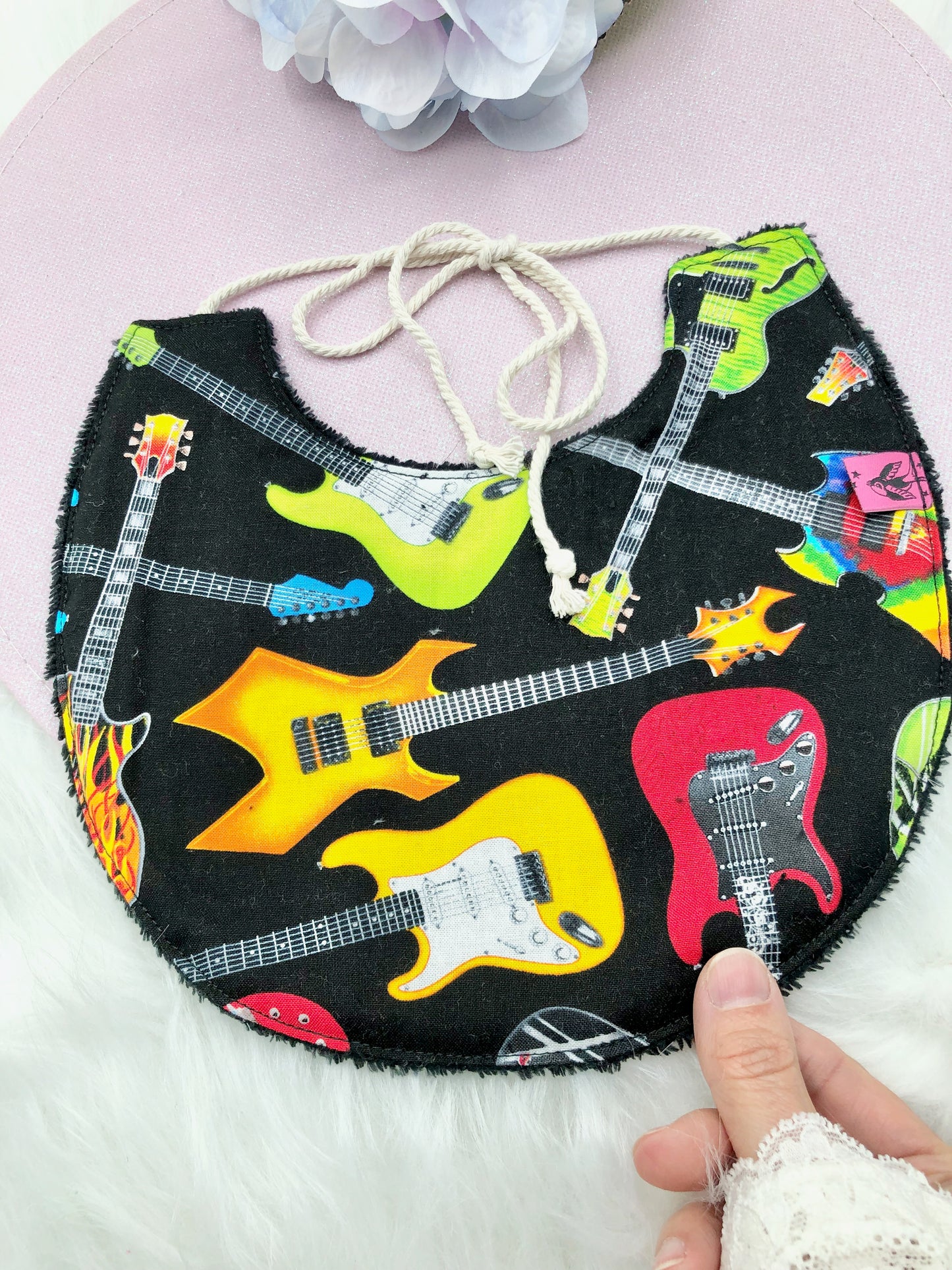 Bavoir "guitare"