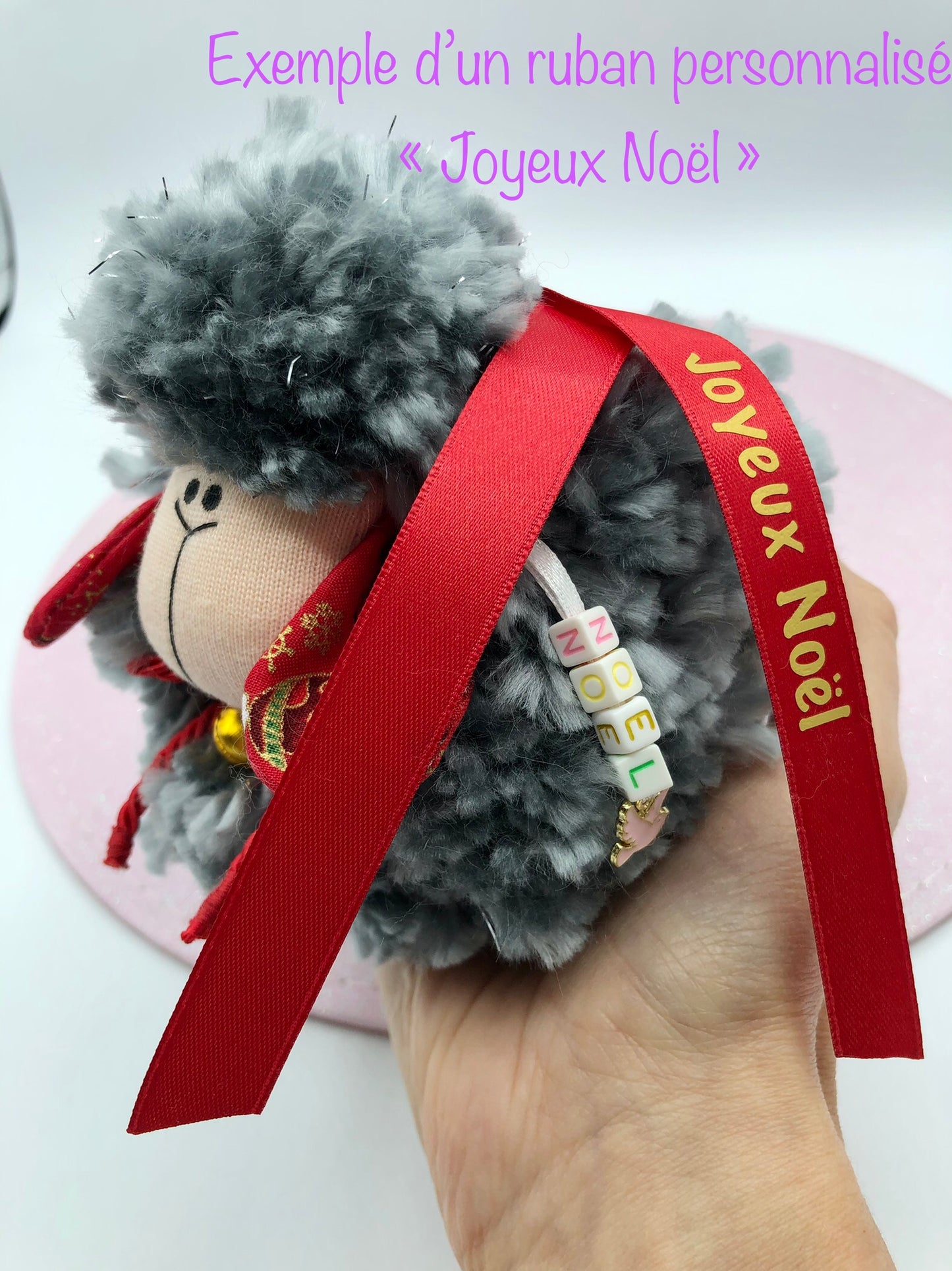 Mouton gris de Noël