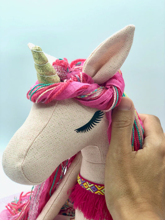 Poupée licorne rose "sioux"