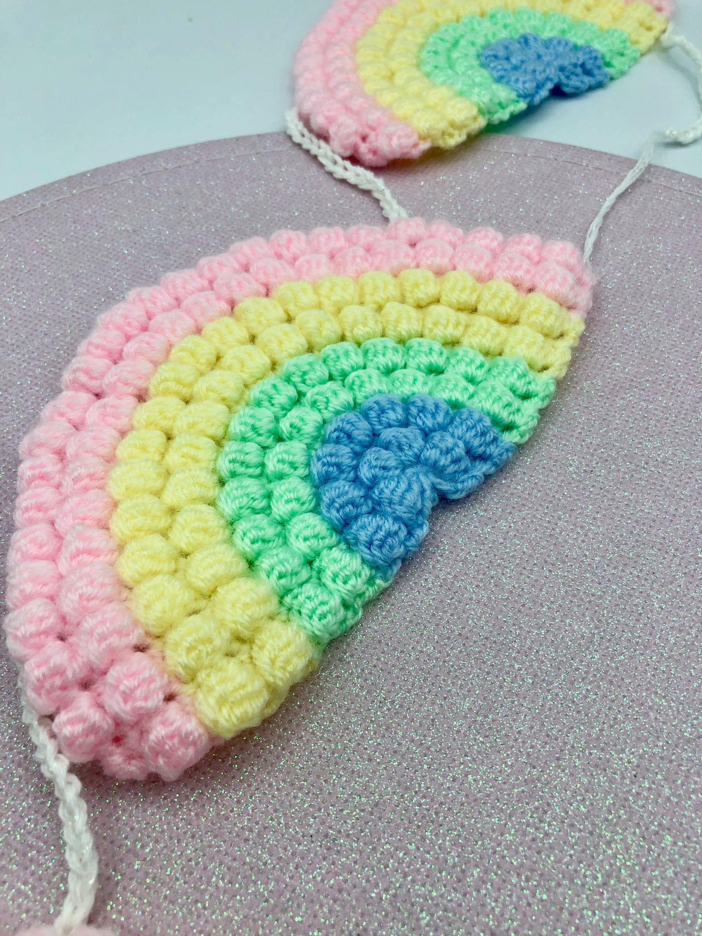 Guirlande arc en ciel pastel