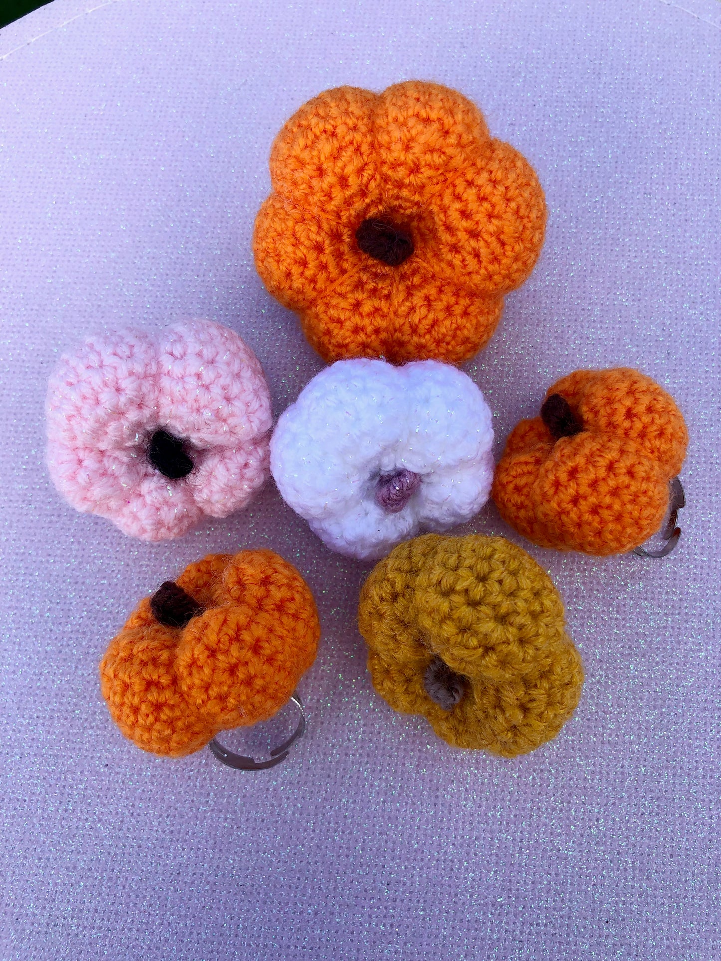 Bague citrouille au crochet