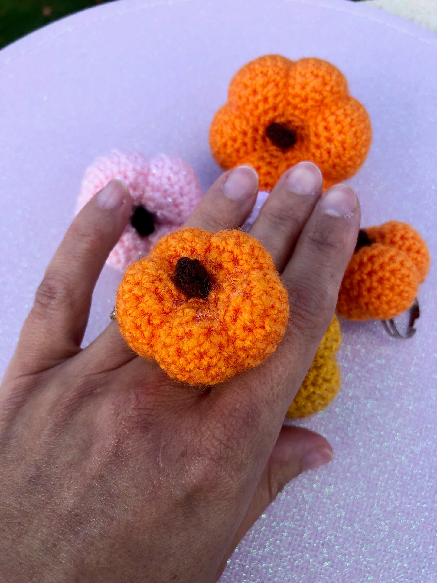 Bague citrouille au crochet