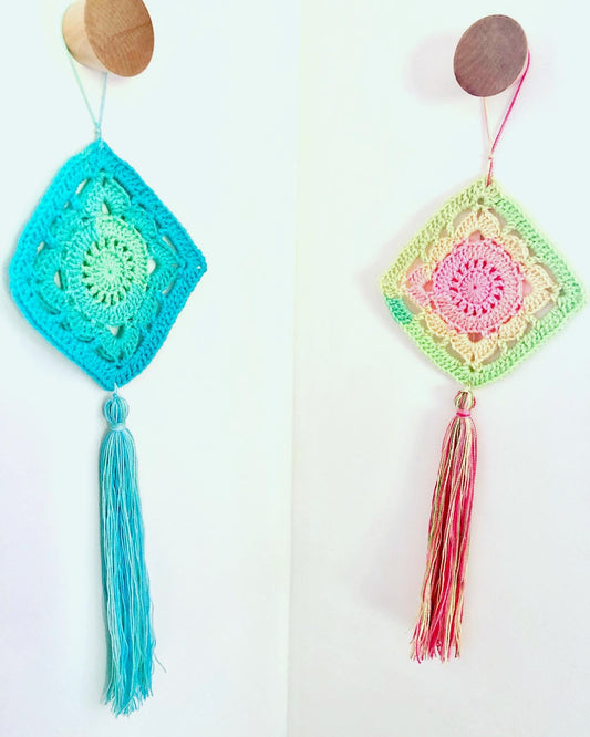 Suspension murale au crochet