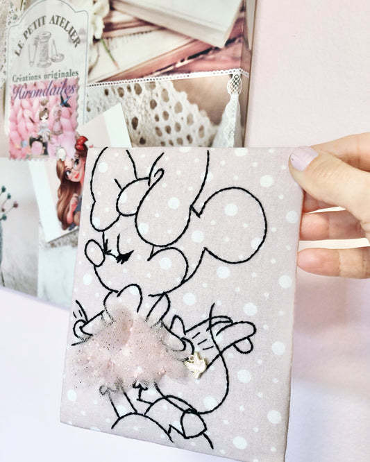 Broderie « Minnie »