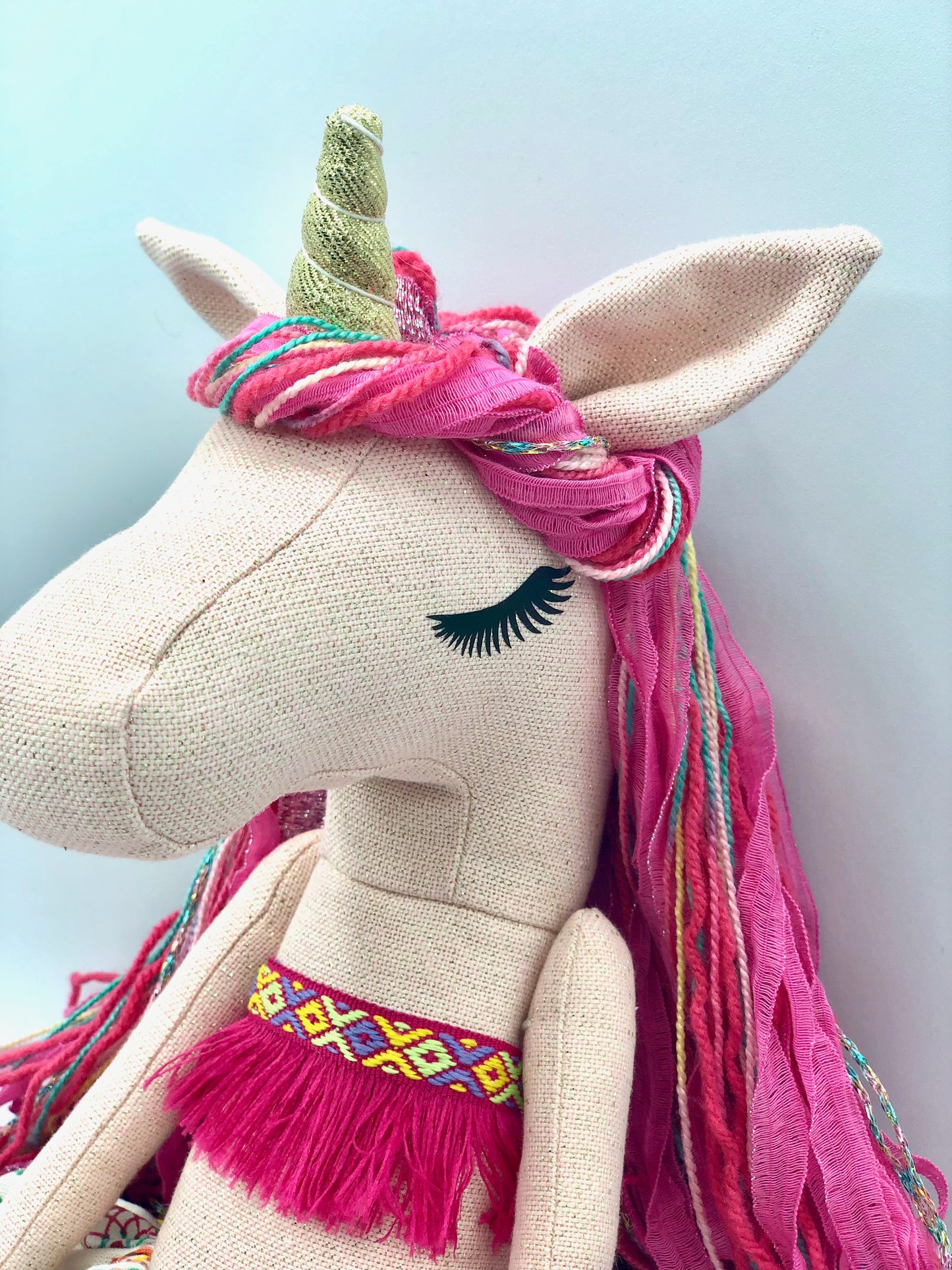 Poupée licorne rose "sioux"